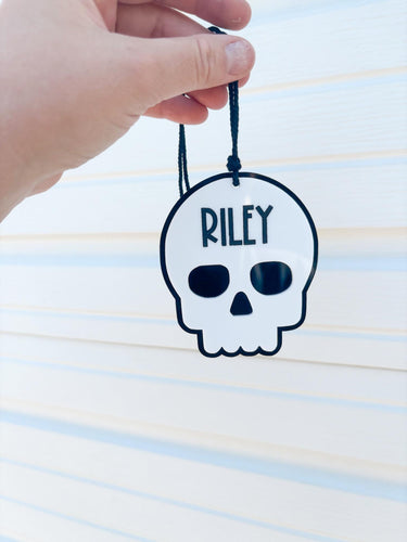 Halloween skull basket name tag | acrylic | keychain